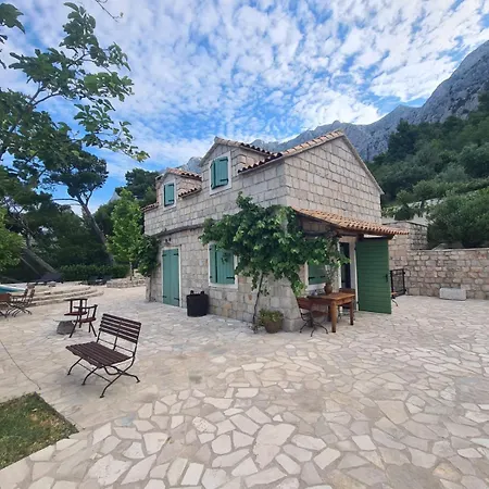 Makar 113 Willa Makarska